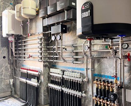PEX Manifold & Tankless Water Heater in Kings Crossing